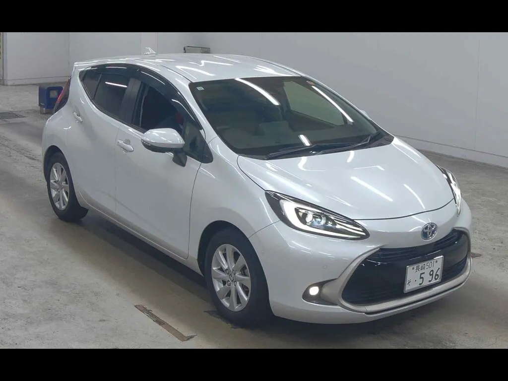 TOYOTA AQUA Z
