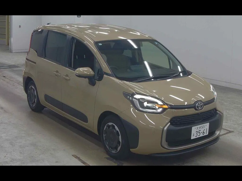 TOYOTA SIENTA HYBRID Z