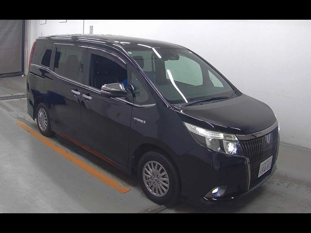TOYOTA ESQUIRE HYBRID GI BLACK TAILORED