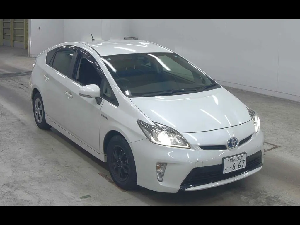 TOYOTA PRIUS 5D S