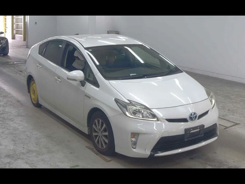 TOYOTA PRIUS 5D S