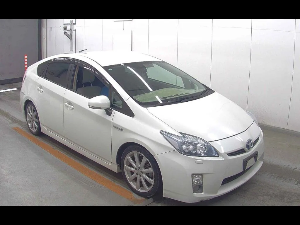 TOYOTA PRIUS 5D S LED EDITION