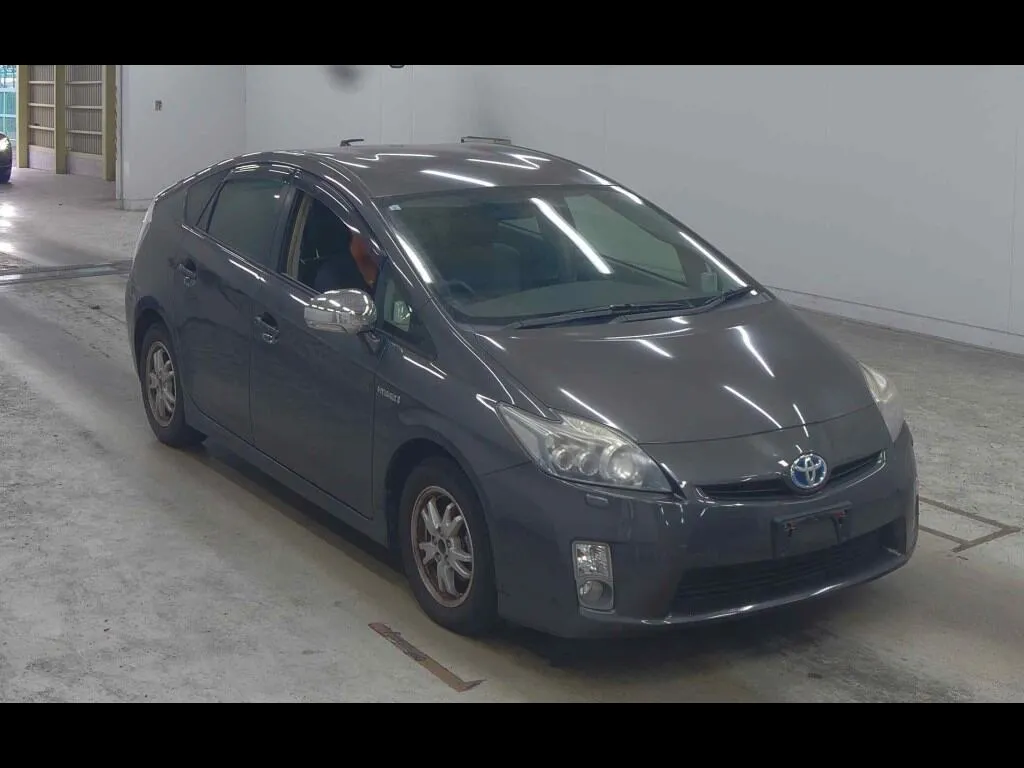 TOYOTA PRIUS 5D S LED EDITION