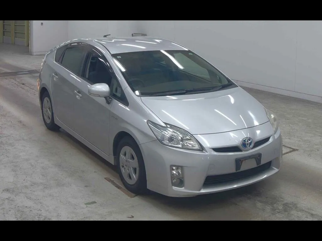 TOYOTA PRIUS 5D S
