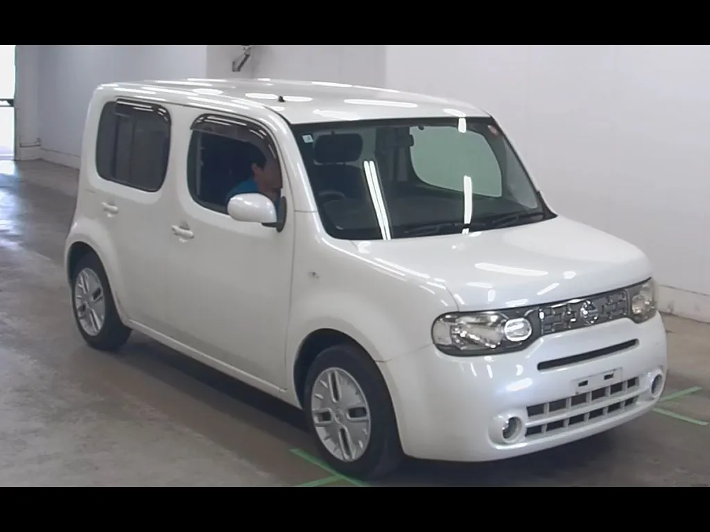 NISSAN CUBE 15X V SELECTION