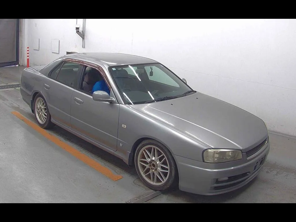 NISSAN SKYLINE 4D GT