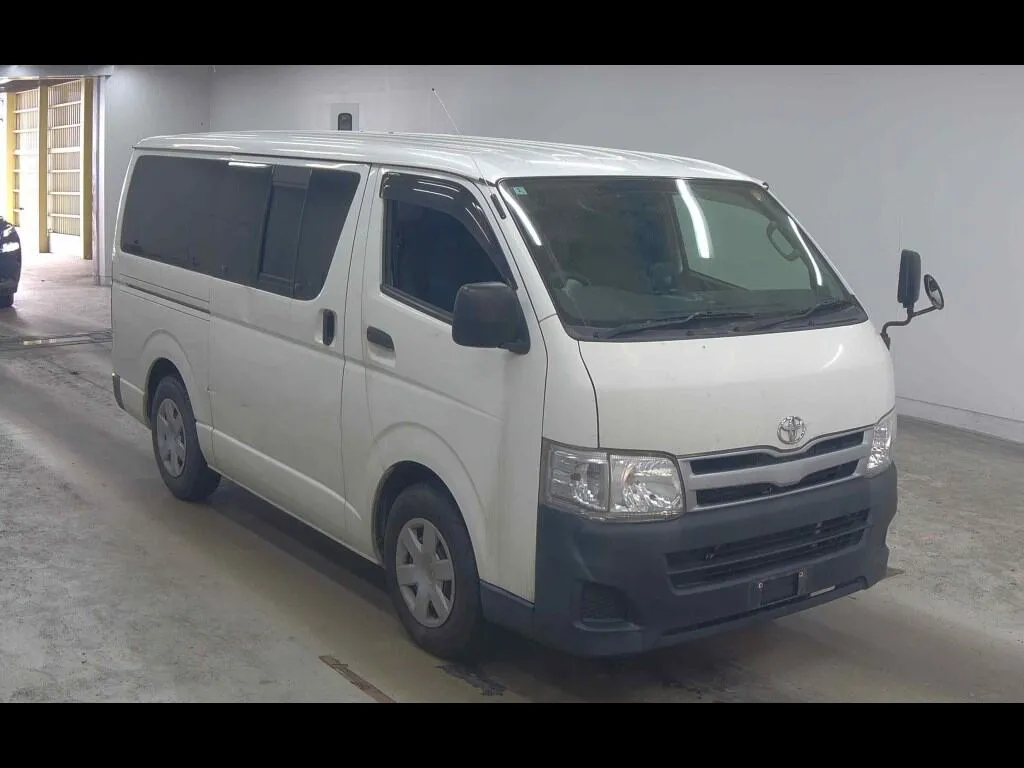 TOYOTA HIACE VAN 5D DX