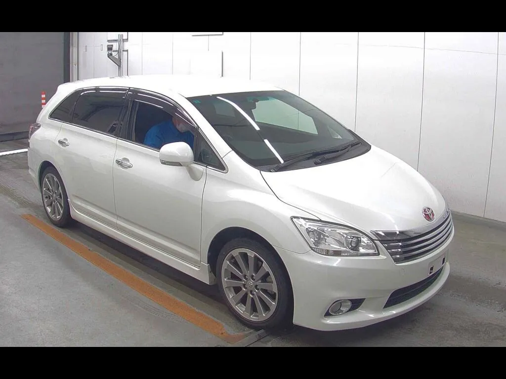 TOYOTA MARK X ZIO AERIAL