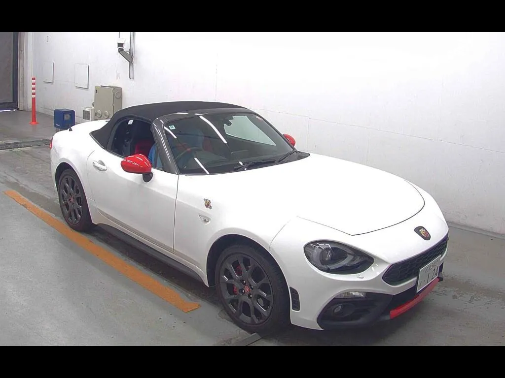 ABARTH 124 SPIDER BASE GRADE