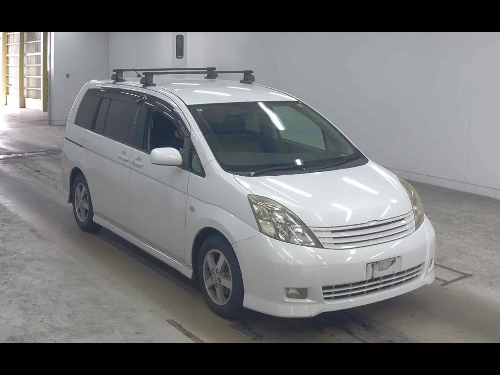 TOYOTA ISIS PLATANA G EDITION