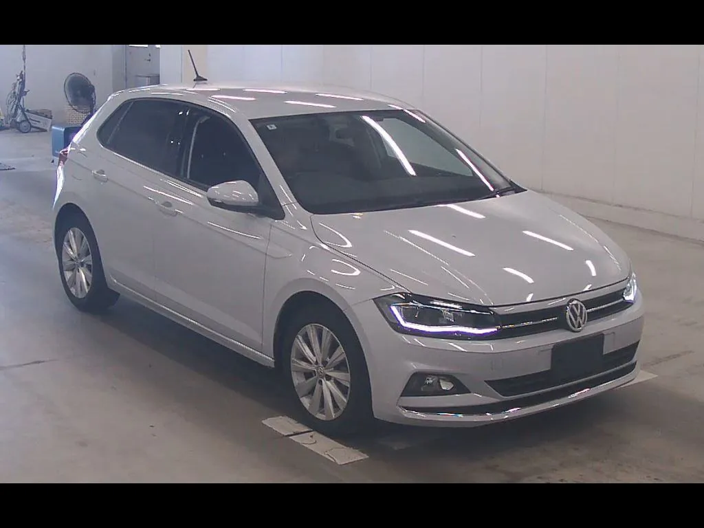 VOLKSWAGEN POLO 5D TSI HIGH LINE