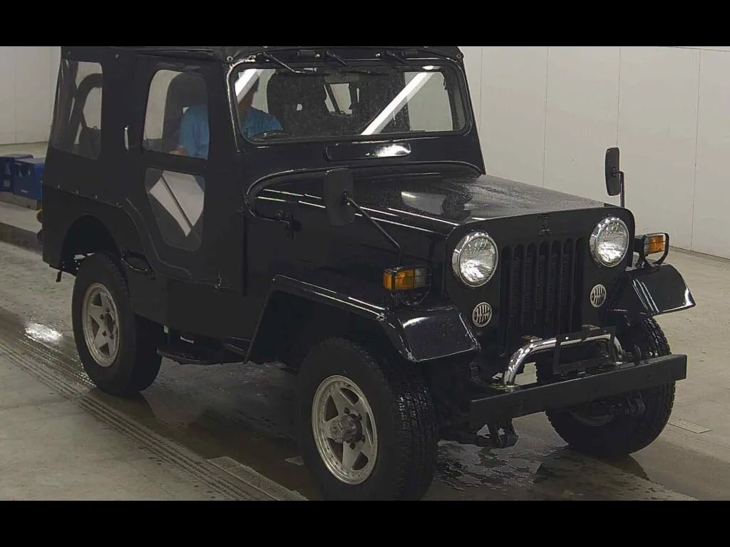 MITSUBISHI JEEP 2D 4WD CANVAS TOP