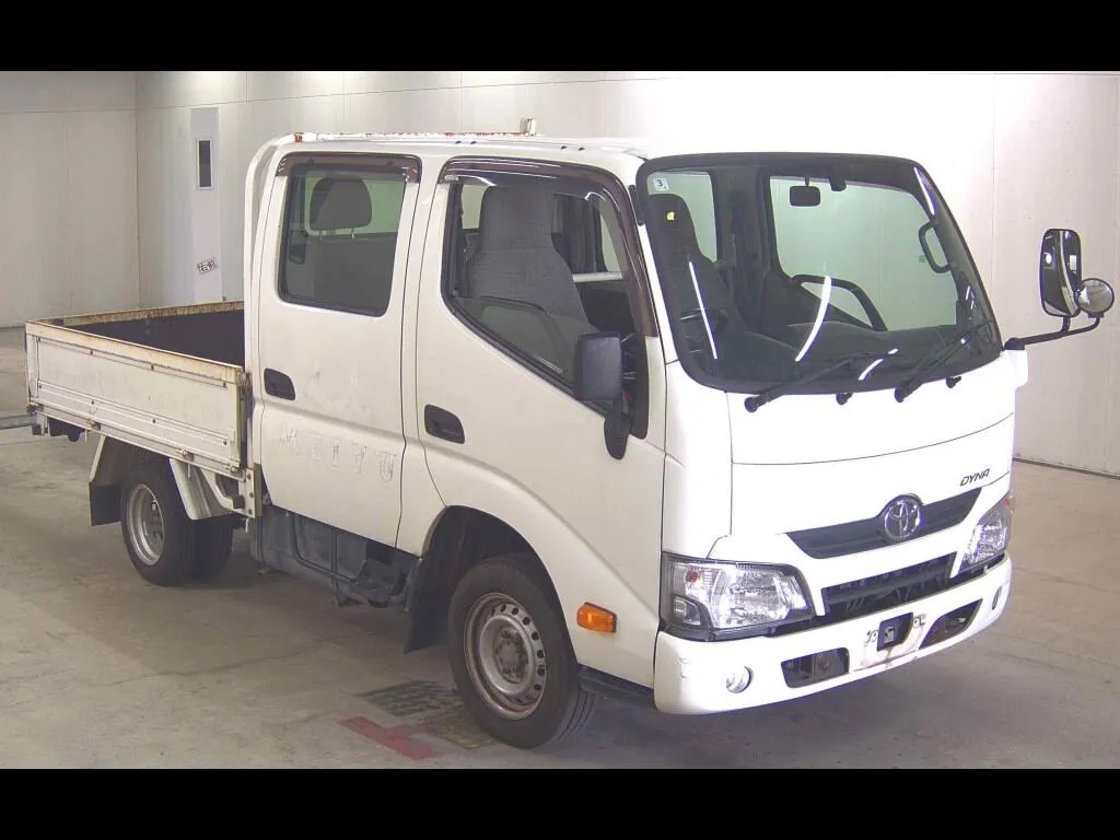 TOYOTA DYNA TRUCK W CAB