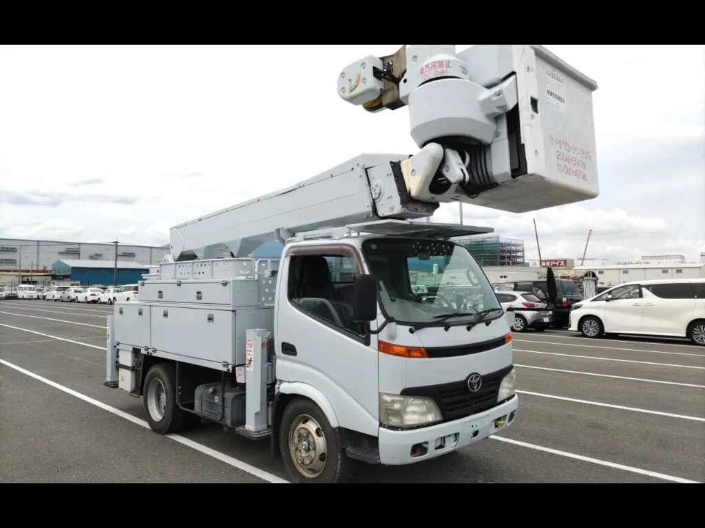 TOYOTA DYNA TRUCK 2D AERIAL WORK
