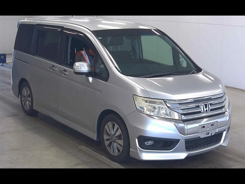 HONDA STEPWAGON SPADA Z