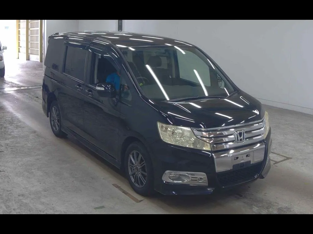 HONDA STEPWAGON SPADA S
