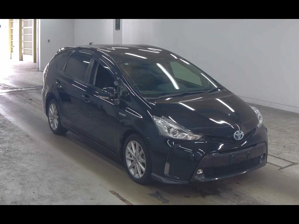 TOYOTA PRIUS ALPHA S TOURING SELECTION