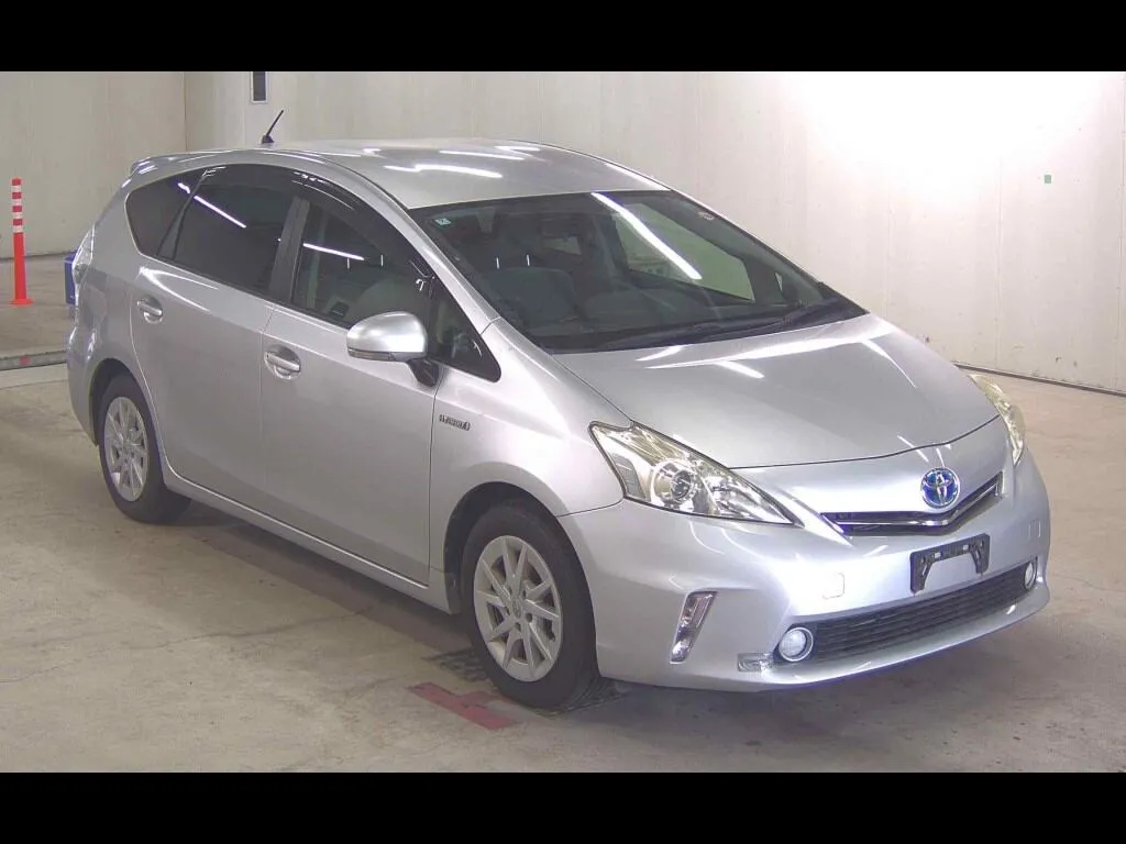 TOYOTA PRIUS ALPHA S