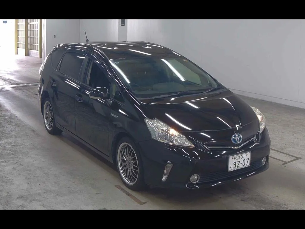 TOYOTA PRIUS ALPHA S