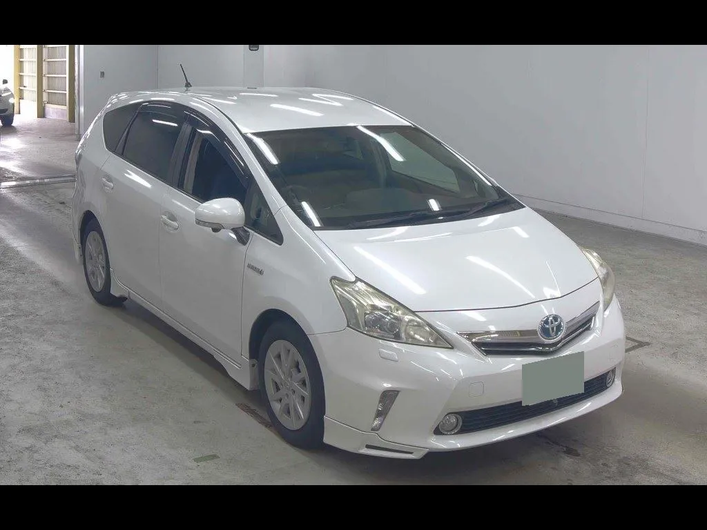 TOYOTA PRIUS ALPHA S