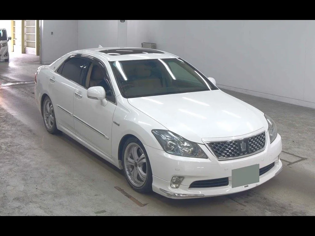 TOYOTA CROWN HYBRID G PACKAGE