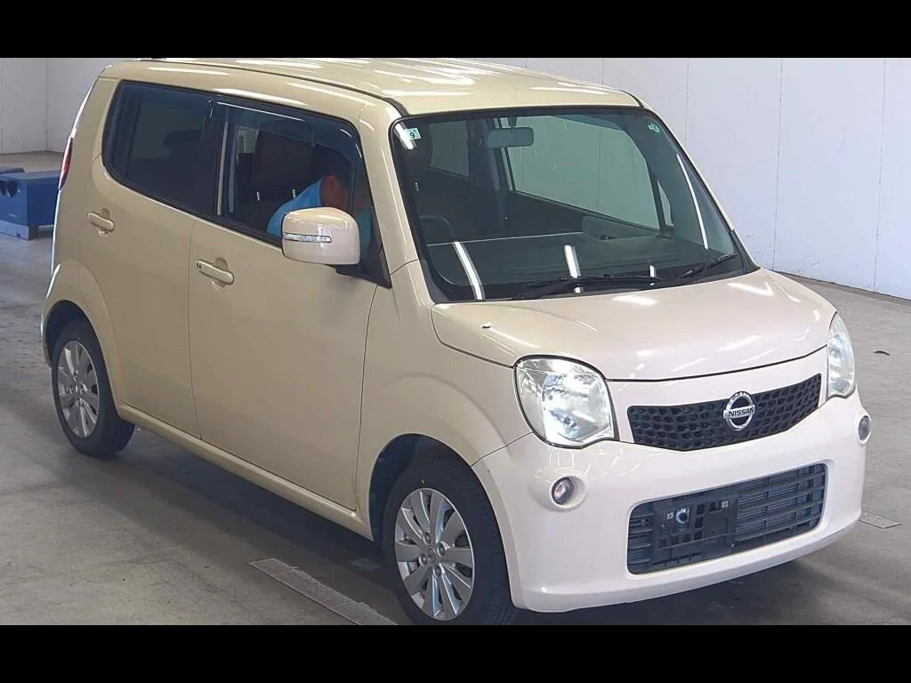 NISSAN MOCO X IDLING STOP