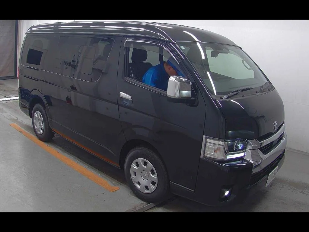 TOYOTA HIACE WAGON 4D GL