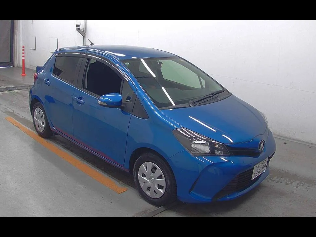 TOYOTA VITZ 5D F