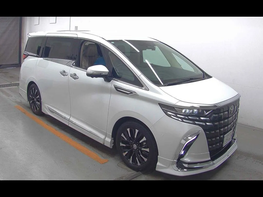 TOYOTA ALPHARD HYBRID EXECUTIVE LOUNGE