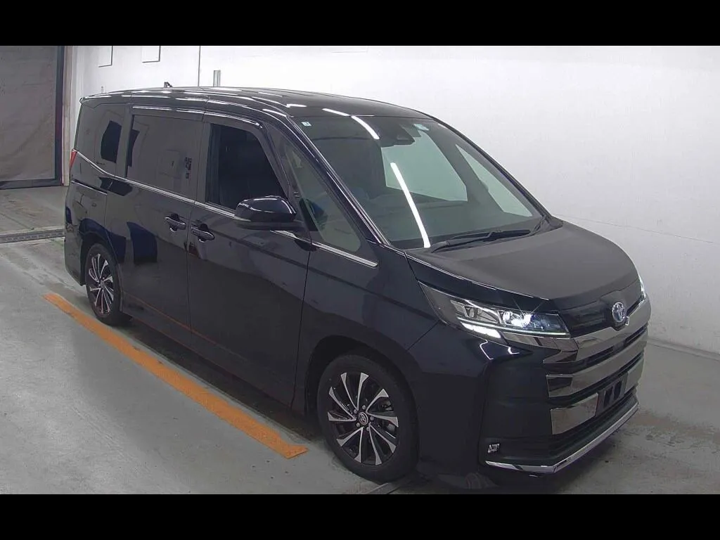 TOYOTA NOAH HYBRID S-Z
