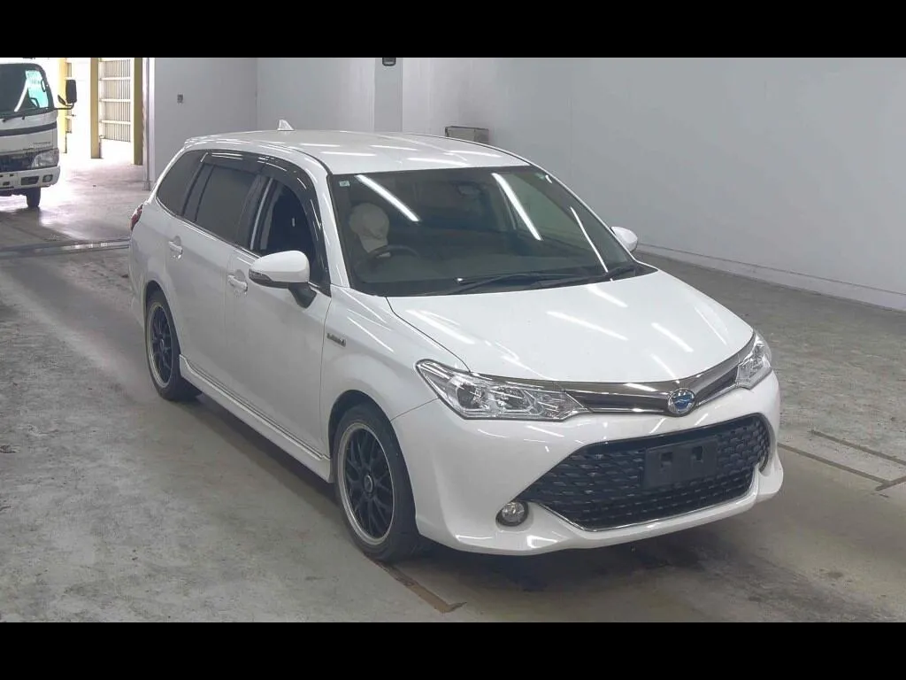 TOYOTA COROLLA FIELDER HYBRID G AERO TOURER