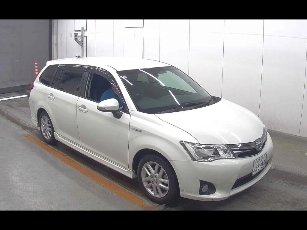 TOYOTA COROLLA FIELDER HYBRID G AERO TOURER