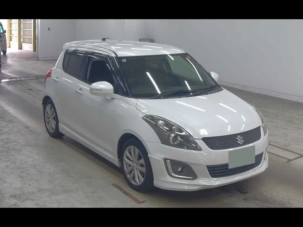 SUZUKI SWIFT 5D RS