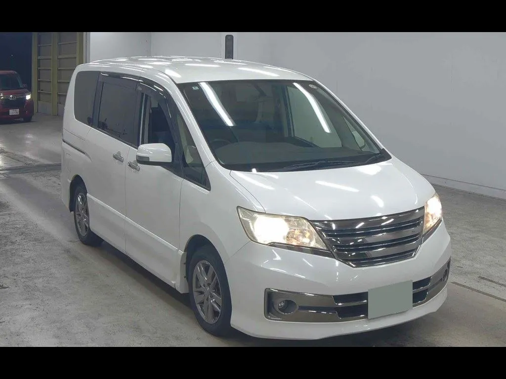 NISSAN SERENA 5D RIDER BLACK LINE