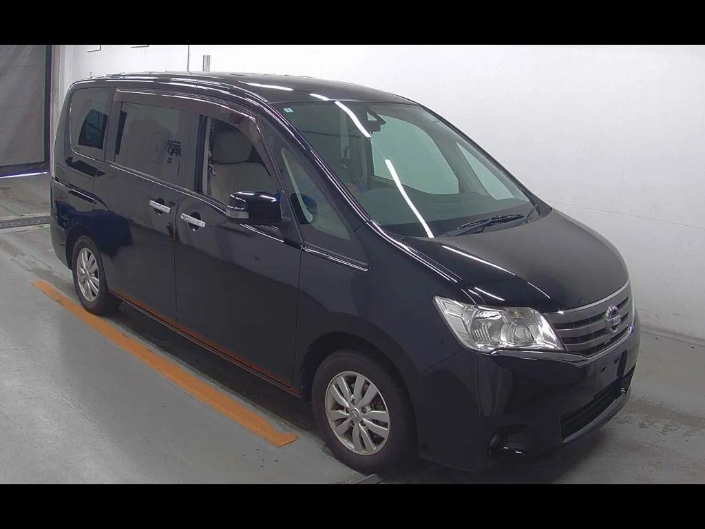 NISSAN SERENA 5D 20G