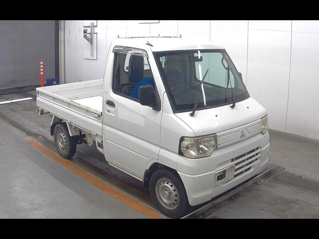 MITSUBISHI MINICAB TRUCK V TYPE