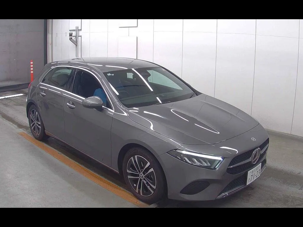 MERCEDES BENZ A-CLASS A180