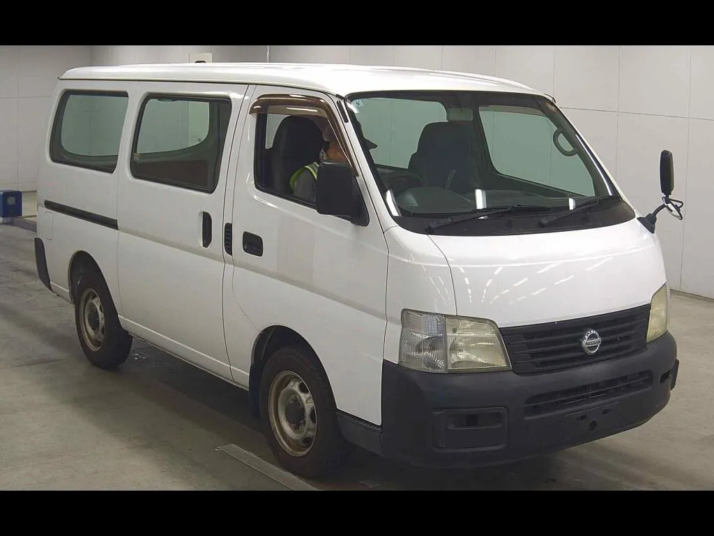 NISSAN CARAVAN 5D