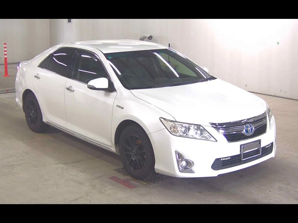 TOYOTA CAMRY 4D HYBRID LEATHER PACKAGE