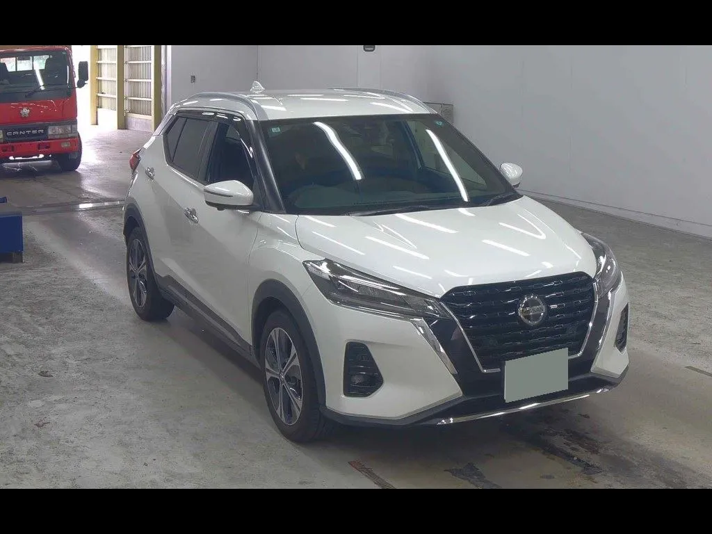 NISSAN KICKS 5D X