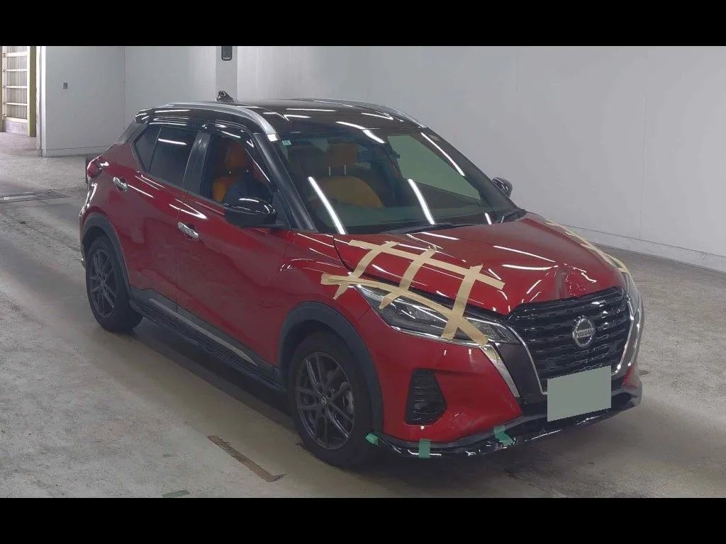 NISSAN KICKS 5D X TWO TONE INTERIOR EDITION