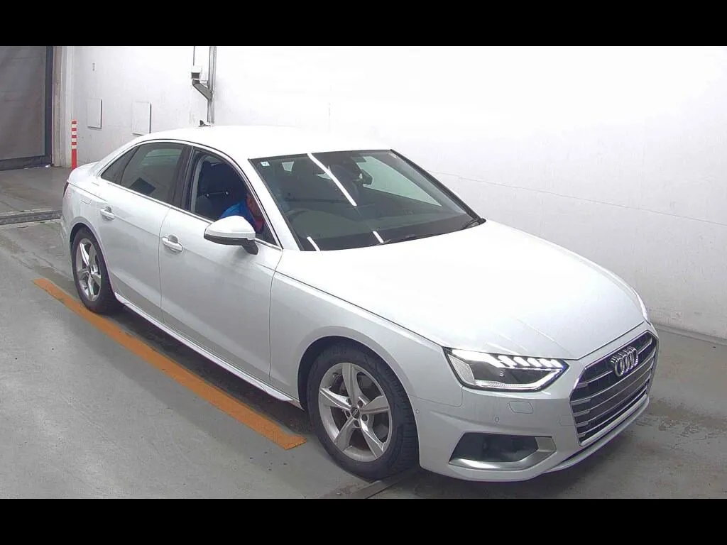 AUDI A4 35TFSI ADVANCED