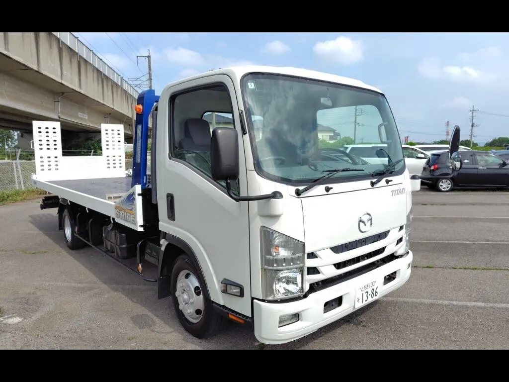 MAZDA TITAN TRUCK 2D LOADING VEHICLE