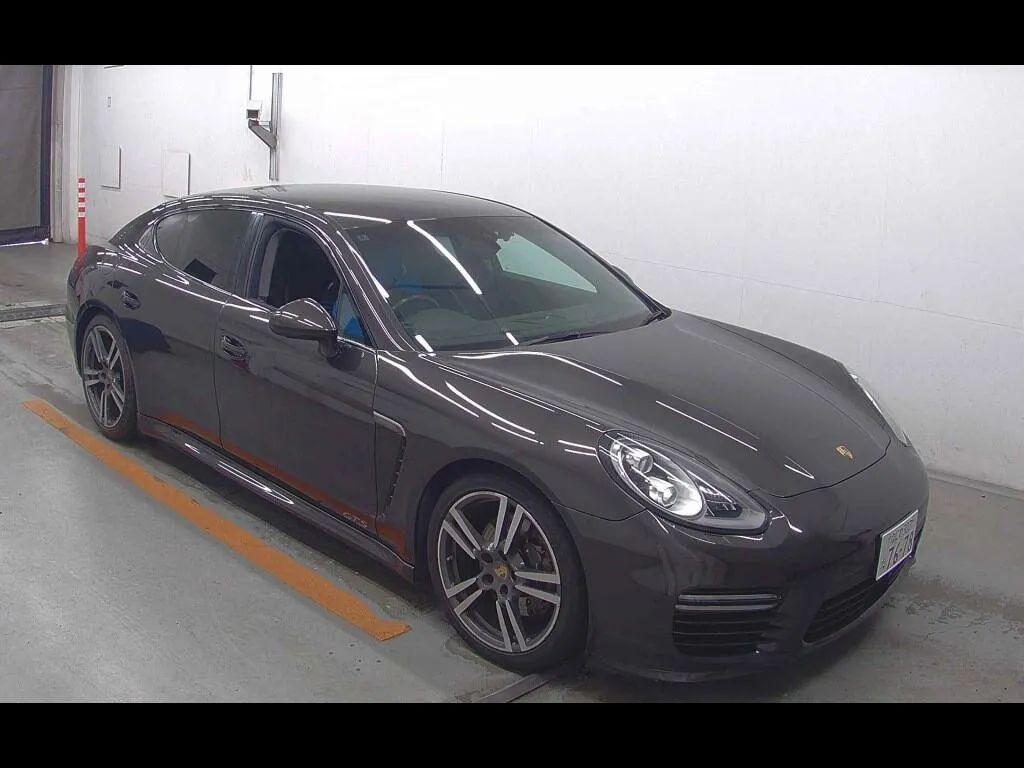 PORSCHE PANAMERA 5D 4WD GTS