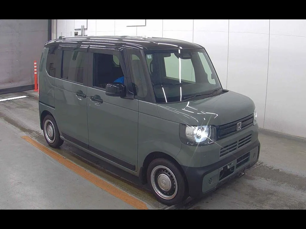 HONDA N-BOX JOY 4WD TURBO 2 TONE