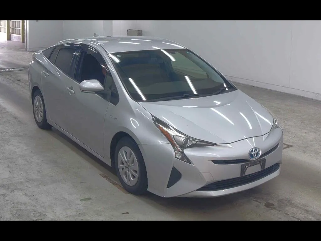 TOYOTA PRIUS 5D