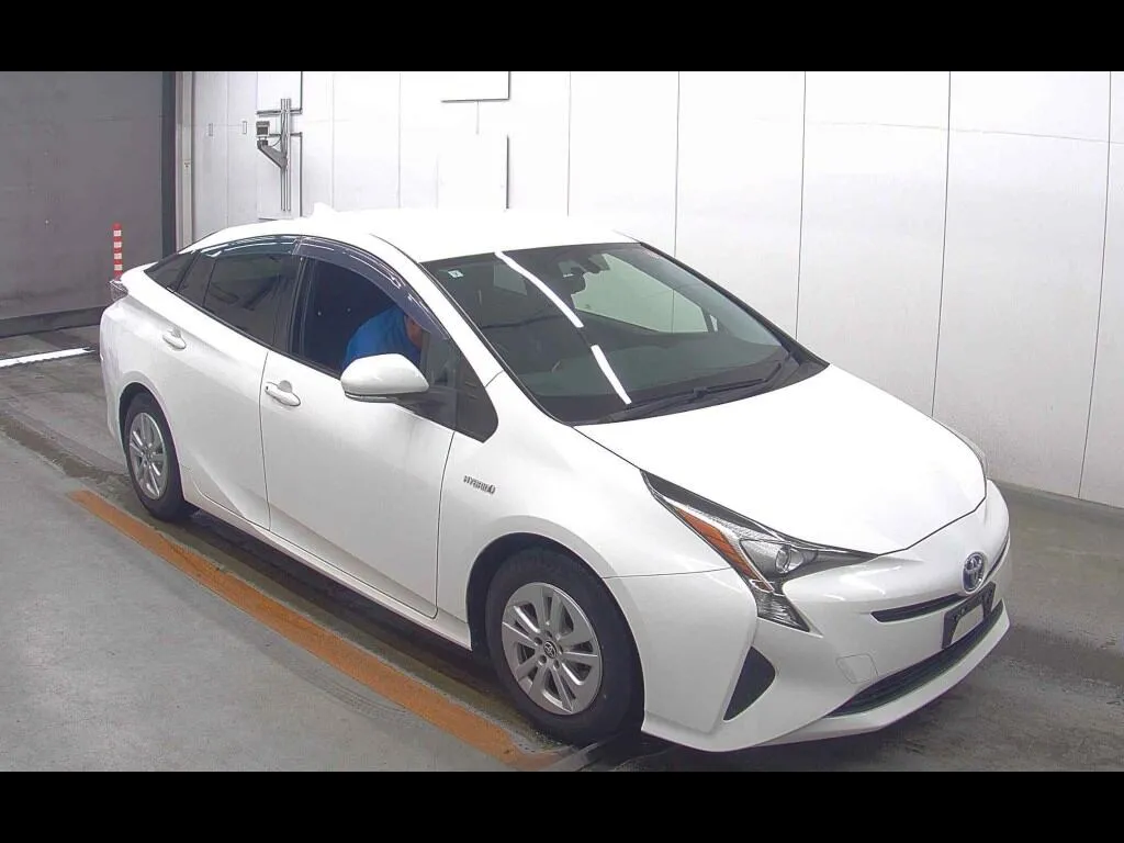 TOYOTA PRIUS 5D S