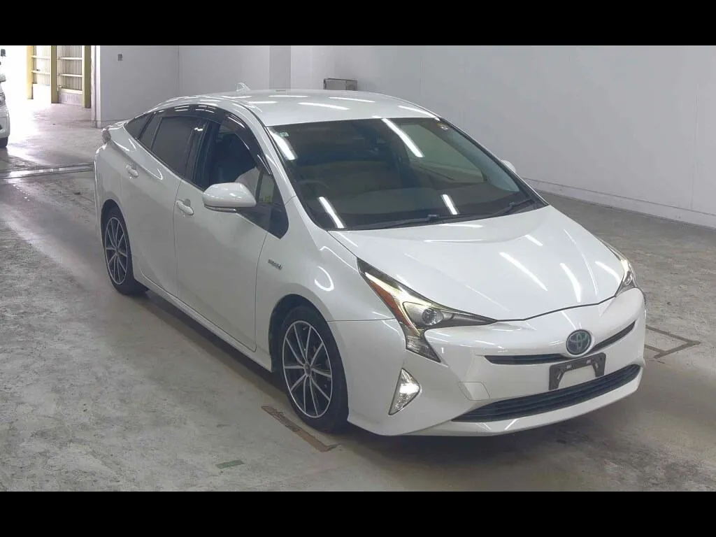 TOYOTA PRIUS 5D S TOURING SELECTION