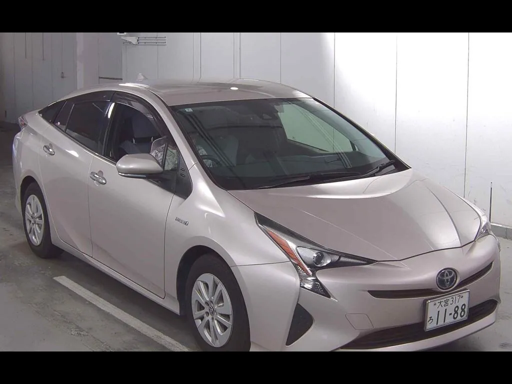 TOYOTA PRIUS 5D S