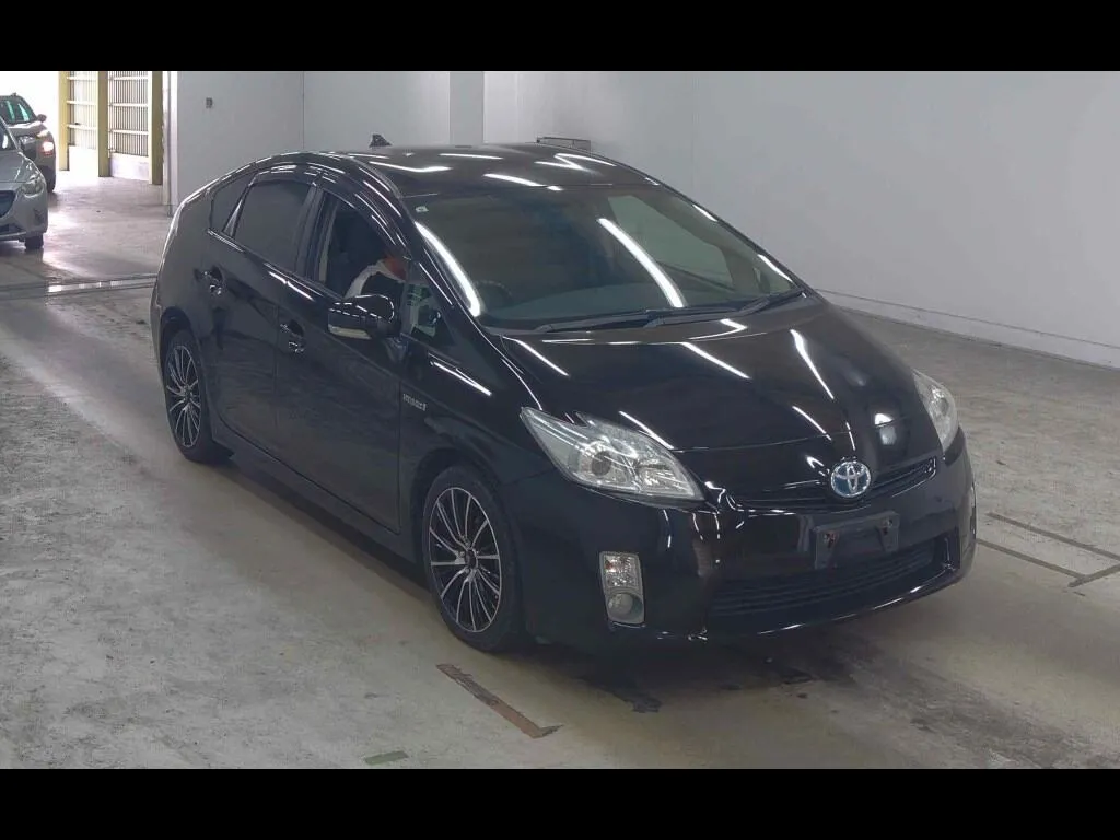 TOYOTA PRIUS 5D S